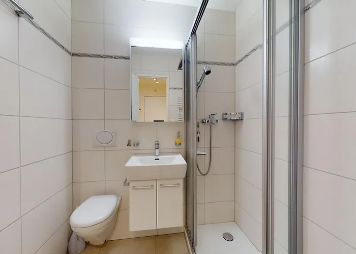 Apartment Skyline 204